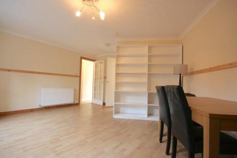 2 bedroom flat to rent, Drum Terrace, Edinburgh, EH7