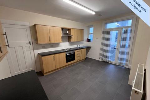 2 bedroom flat to rent, 37 Belgrave Court Walter Road Swansea