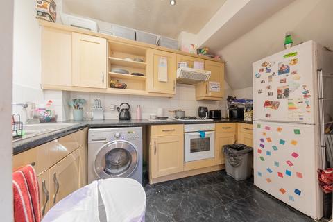 2 bedroom flat for sale, Lichfield Road, Shelfield WS4