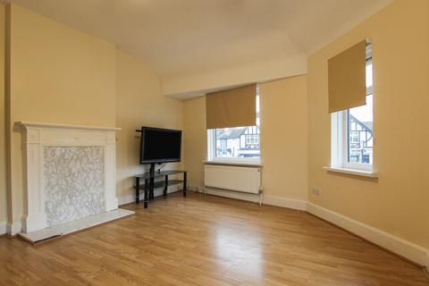 2 bedroom flat to rent, Roding Road, Loughton, IG10