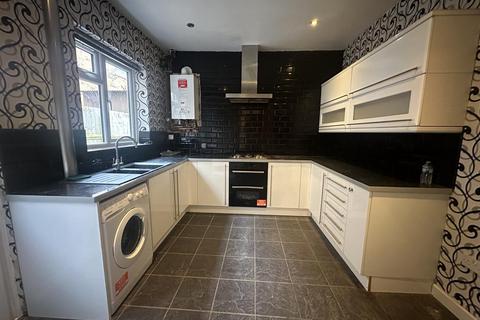 3 bedroom townhouse to rent, Glebe Street, Loughborough LE11