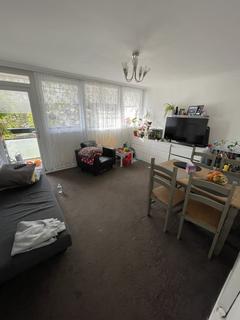 1 bedroom flat for sale, 39 Baywood Square, Chigwell IG7