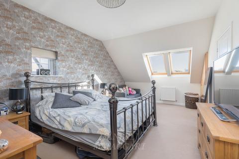 19 Ashurst Way, East Grinstead, RH19 3GJ