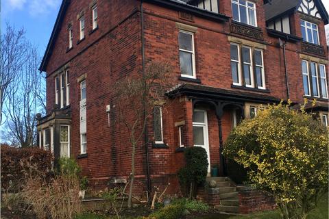 2 bedroom flat to rent, 34 North Park Avenue, Roundhay, Leeds, LS8