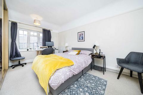 2 bedroom flat for sale, Birkenhead Avenue, Kingston Upon Thames KT2