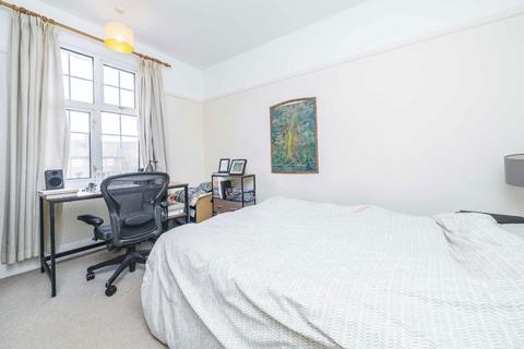 2 bedroom flat for sale, Birkenhead Avenue, Kingston Upon Thames KT2