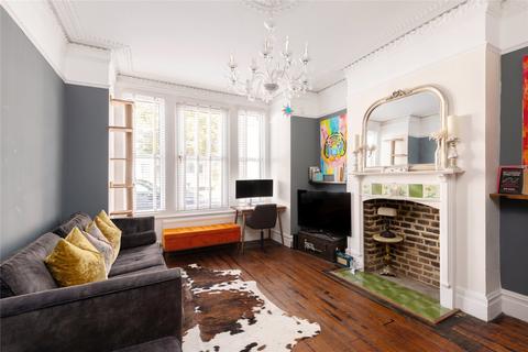 2 bedroom apartment for sale, Fernside Road, London SW12