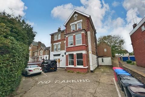 1 bedroom apartment to rent, Flat 1 27 St Peters Road, Broadstairs