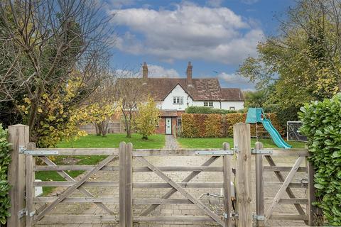 3 bedroom cottage for sale, Station Road, Long Marston HP23