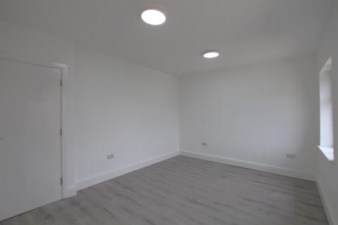 2 Nursery Way, Wraysbury, Staines-upon-thames, TW19 5DT