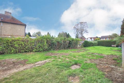 2 Nursery Way, Wraysbury, Staines-upon-thames, TW19 5DT