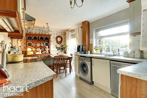 3 bedroom terraced house for sale, Bernhardt Crescent, Stevenage