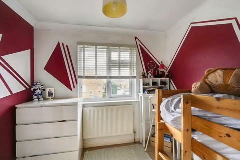 102 Betsham Road, Maidstone, ME15 8TX