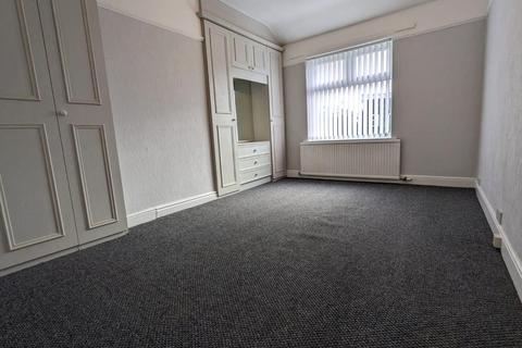 3 bedroom semi-detached house to rent, Stockport, Stockport SK3