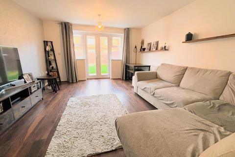 3 bedroom townhouse for sale, Turners Gardens, Wootton, Northampton NN4