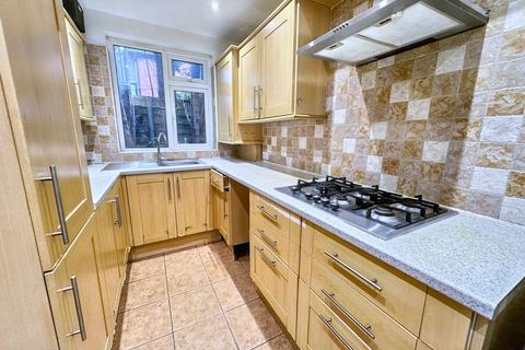 3 bedroom semi-detached house for sale, Rochester Avenue, Prestwich, M25