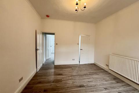 3 bedroom terraced house to rent, Yates Street, Stockport SK1