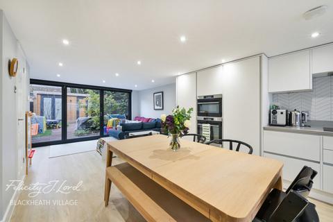 4 bedroom end of terrace house for sale, Foxwood Road, London, SE3