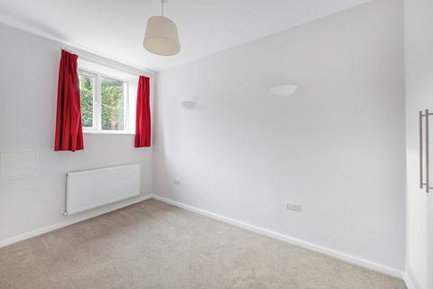 Flat 1b, Neptune Court, 1 Meopham Road, Mitcham, CR4 1BH