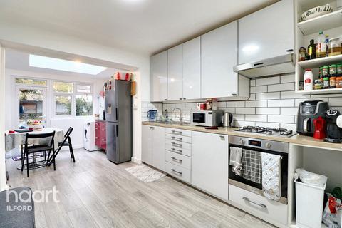 Flat 1, 36 Elgin Road, Ilford, IG3 8LL