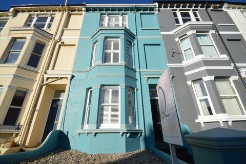 5 bedroom terraced house to rent, Queens Park Road, Brighton BN2