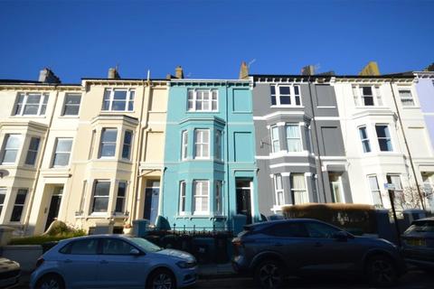 5 bedroom terraced house to rent, Queens Park Road, Brighton BN2