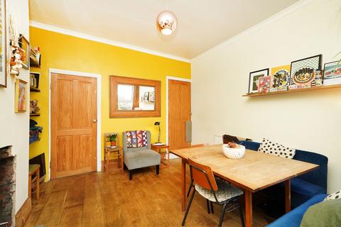 909 Abbeydale Road, Sheffield, S7 2BJ
