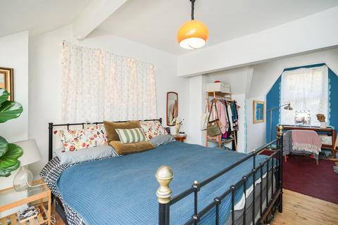 909 Abbeydale Road, Sheffield, S7 2BJ