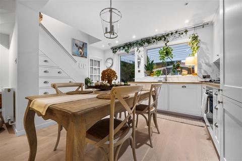 215 Welbeck Road, Carshalton, SM5 1LN