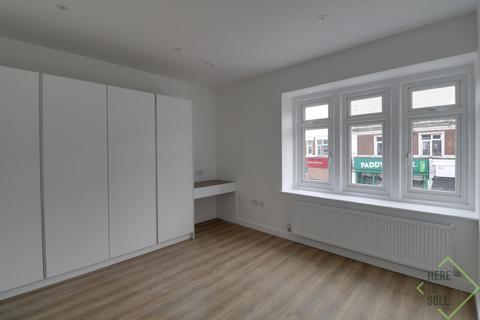 3 bedroom flat to rent, London N13