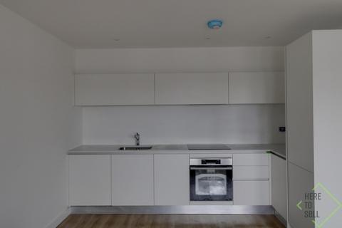 3 bedroom flat to rent, London N13