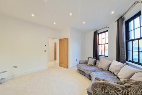 4 bedroom townhouse to rent, Romsey Road Winchester