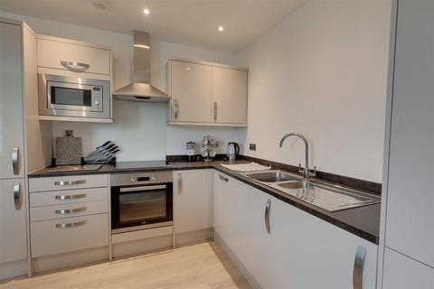 2 bedroom apartment for sale, Eastern Avenue, Gloucester