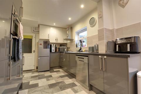 3 bedroom semi-detached house for sale, Kingsley Road, Talke Pits, Stoke-On-Trent