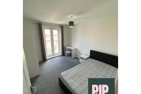 6 bedroom house to rent, Slade Baker Way, Bristol BS16