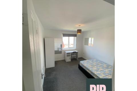 6 bedroom house to rent, 30 Slade Baker Way, Slade Baker Way, Bristol BS16