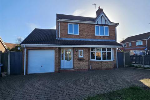 4 bedroom detached house to rent, Aspen Close, Tuxford NG22