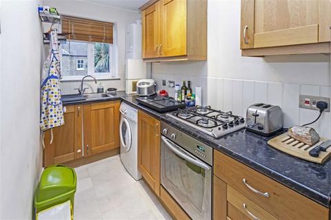 1 bedroom flat to rent, Princes Road, Teddington TW11