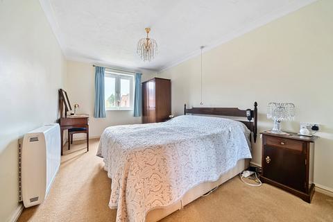 2 bedroom flat for sale, Oakley Road, Hampshire SO16