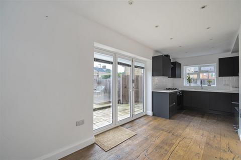 3 bedroom end of terrace house for sale, Keynsham Road, Morden SM4