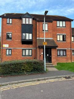 Studio to rent, Willenhall Drive, Hayes UB3