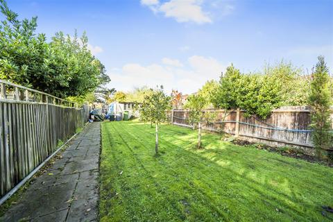 4 bedroom terraced house for sale, Westcroft Gardens, Morden SM4