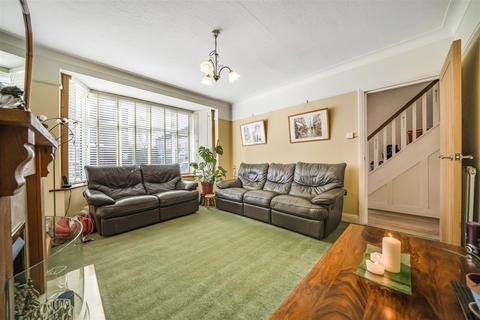10 Westcroft Gardens, Morden, SM4 4DL