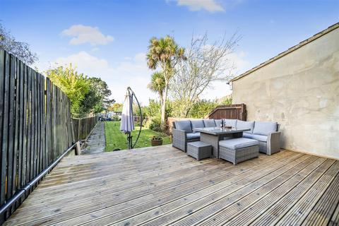 10 Westcroft Gardens, Morden, SM4 4DL