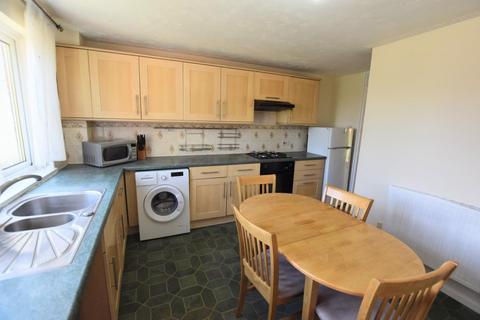 3 bedroom terraced house to rent, Beverley Place, Springfield