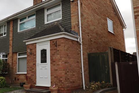 3 bedroom semi-detached house to rent, Clyde Place, Bletchley