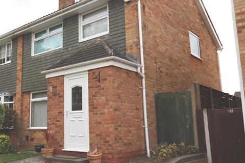 3 bedroom semi-detached house to rent, Clyde Place, Bletchley