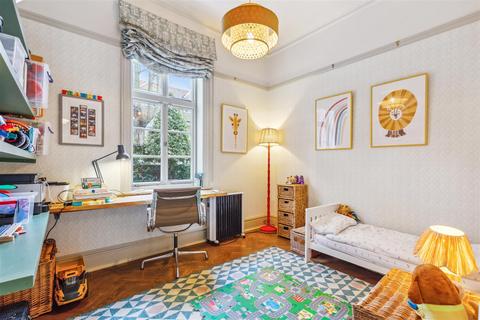 3 bedroom flat for sale, Addison Grove, London