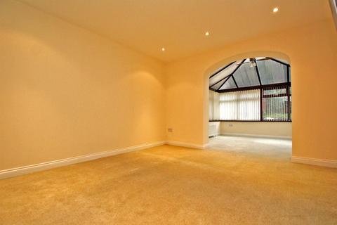 3 bedroom semi-detached house to rent, Nursery Road, Nottingham NG5