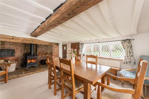 undefined, Hulcott, Aylesbury, Buckinghamshire, HP22